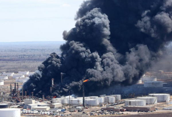 CSB指出阀门孔是赫斯基炼油厂爆炸的原因注意与2015年托伦斯炼油厂爆炸的相似之处